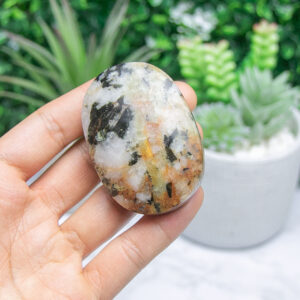 Alternative view of Topazite Palm Stone